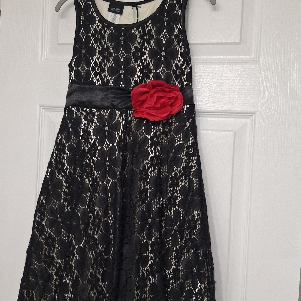 Holiday Editions NBlack Lace Overlay Dress With Red Floral Accent Size M 03